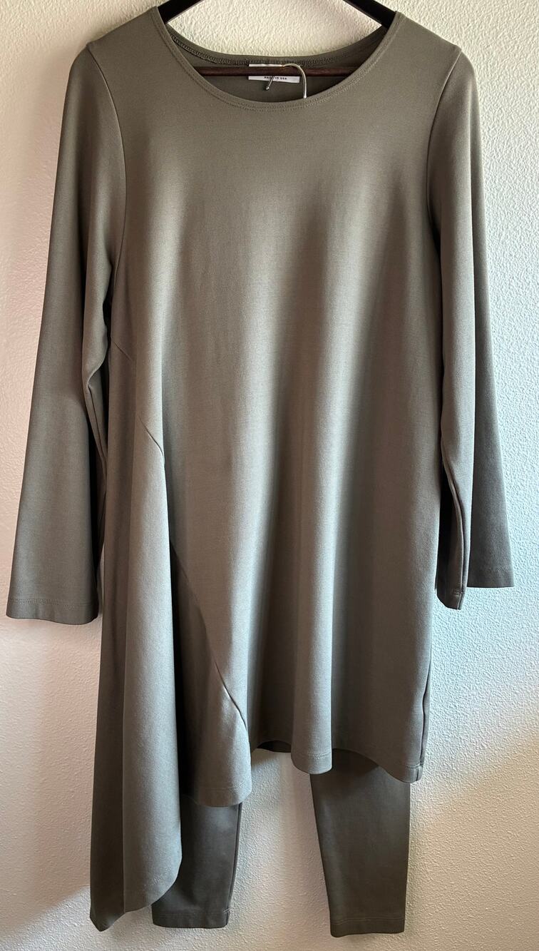 BRYN WALKER | Olive Green 2 Piece Asymmetrical Top & Leggings Lagenlook | Large